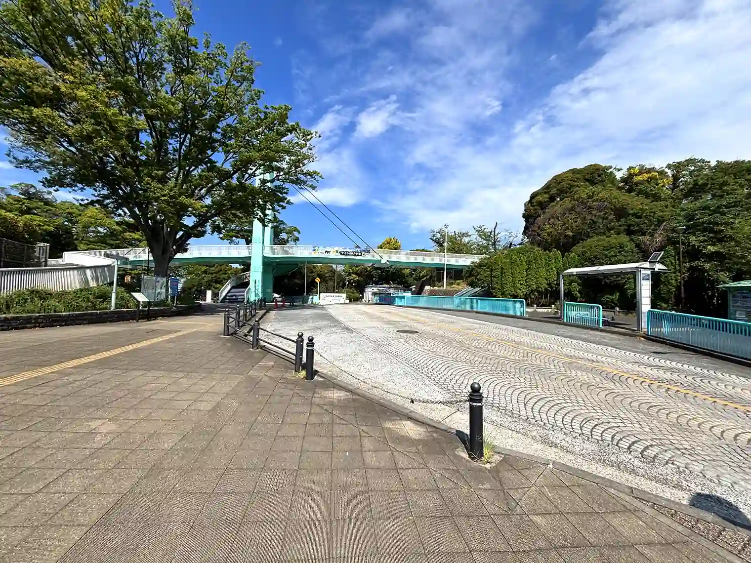 野毛のつり橋