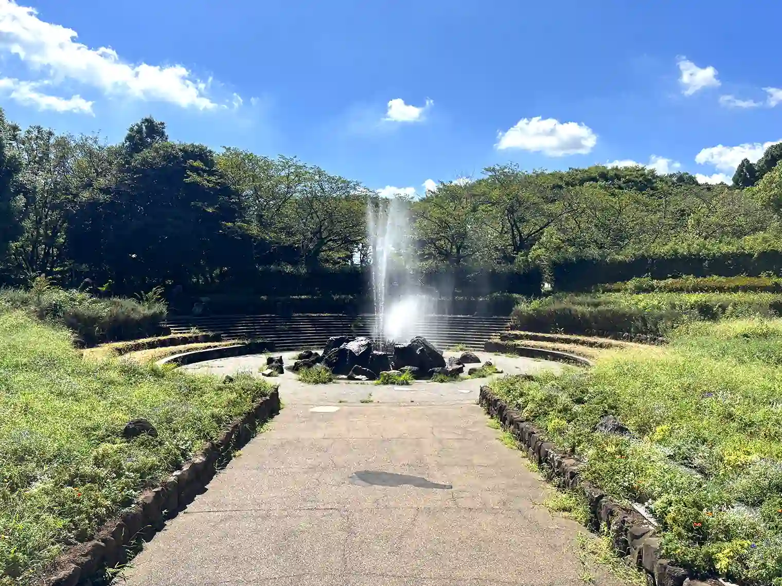 南口広場の噴水