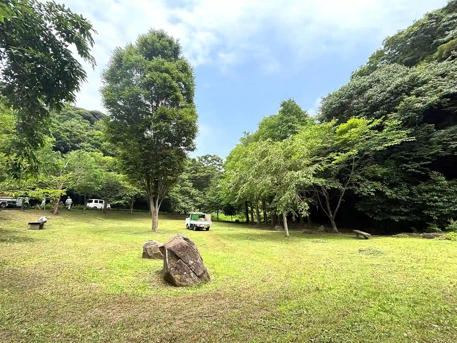 芝生広場