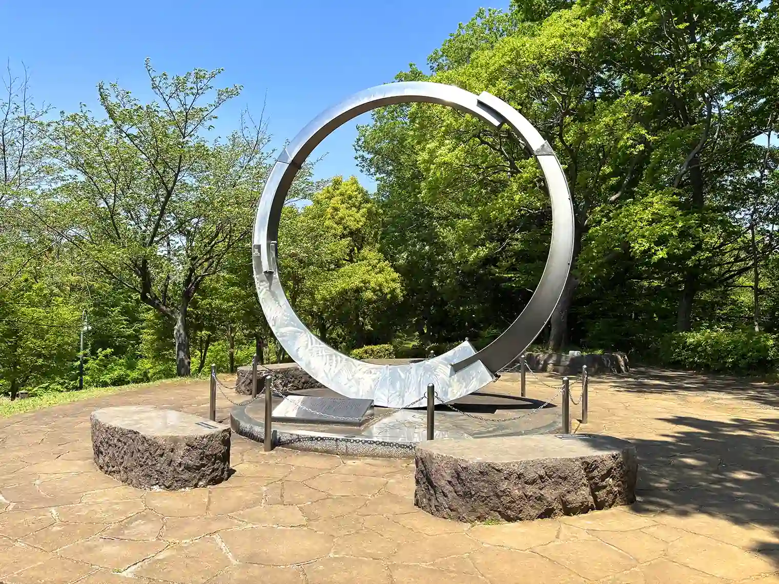 展望広場のモニュメント