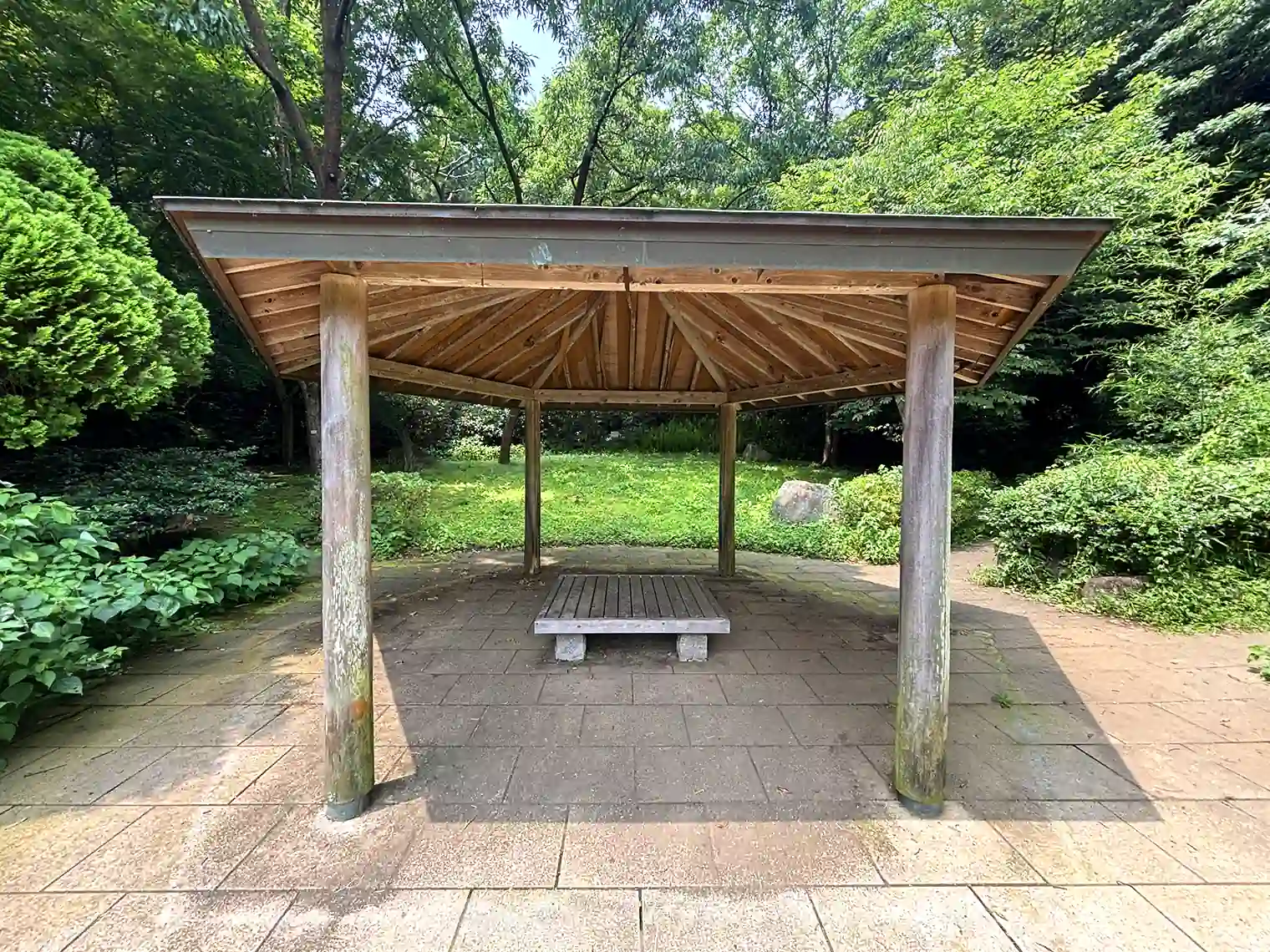 庭園植物園の東屋