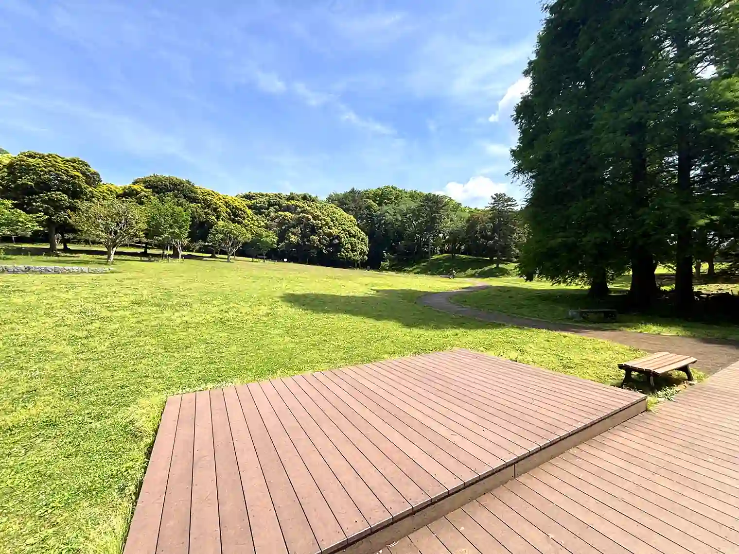 芝生広場